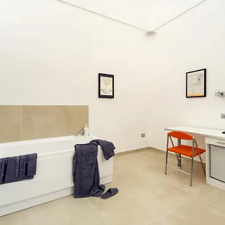 Il Tesoro Smart Suite & Spa Napels Buitenkant foto
