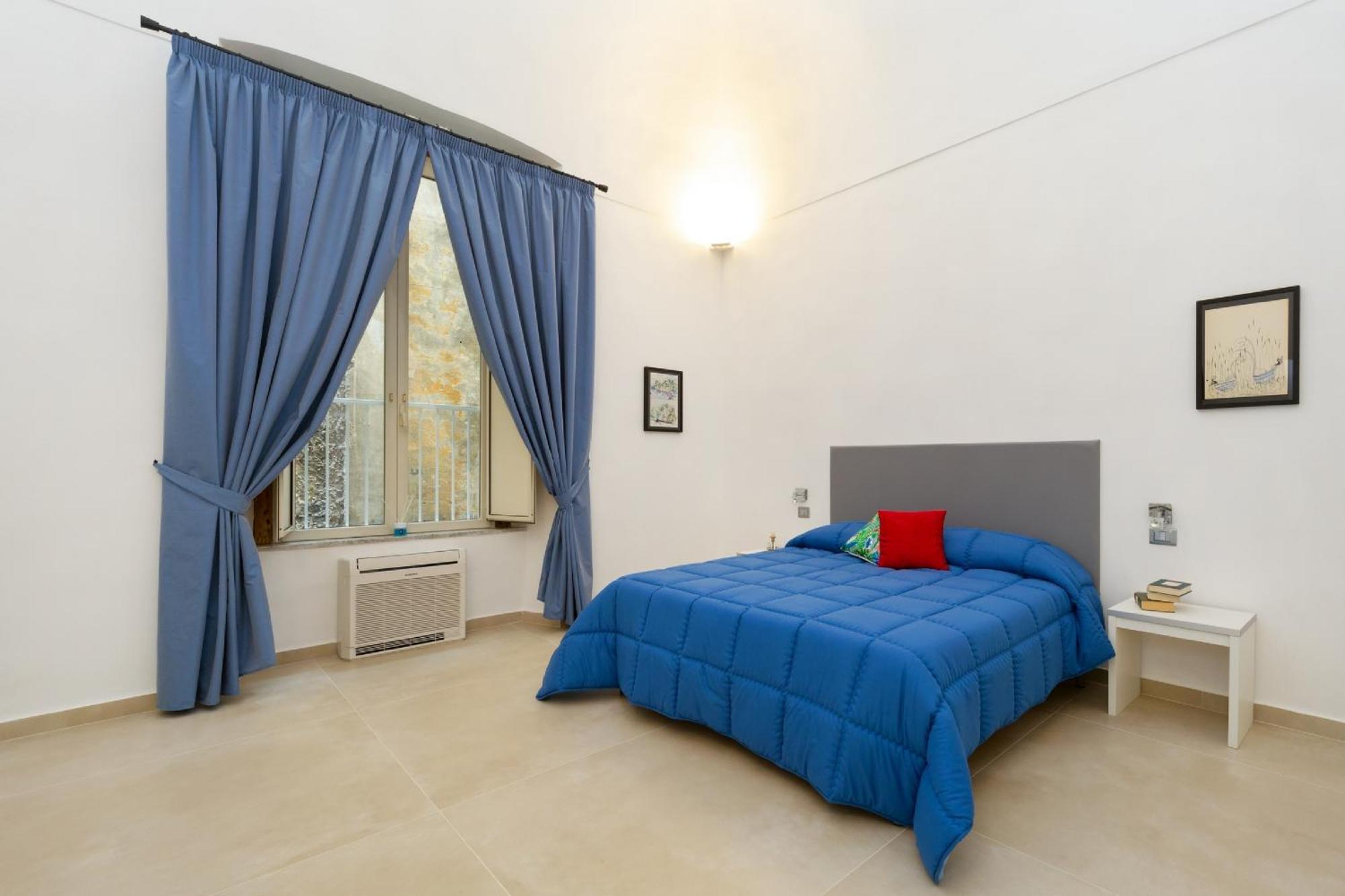 Il Tesoro Smart & 3* Napels